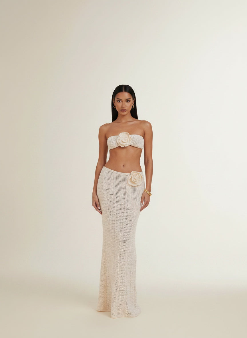 Full body view of the model wearing Women's Solid Color Knitted Crocheted Beach Bikini Swimsuit Blouse Sun-proof Set