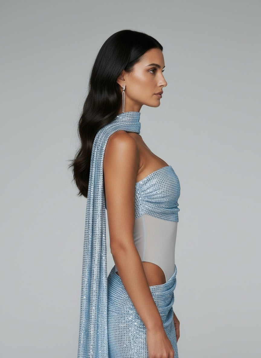 Close-up of the model wearing Fashion European And American Style Women's Clothing Dress